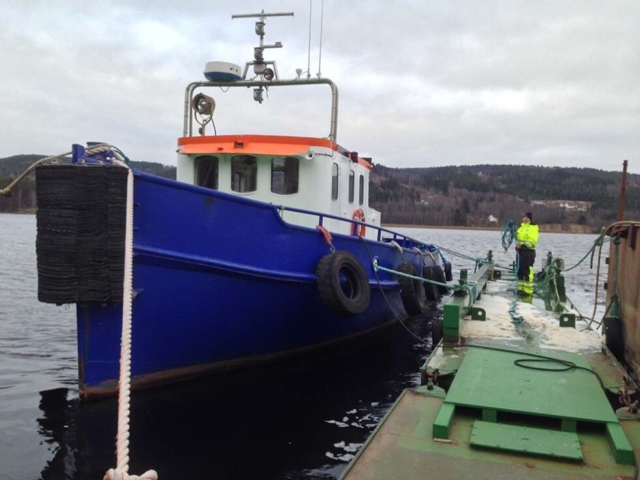 Pråmkompaniets bogserbåt Foxen i Idefjorden