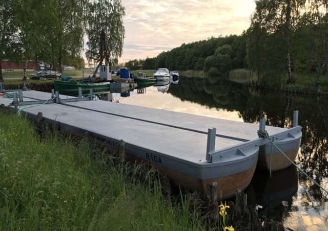 Pråmkompaniets pråm Råda i Skoghall.